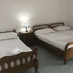 Xhuljon 4* Берат