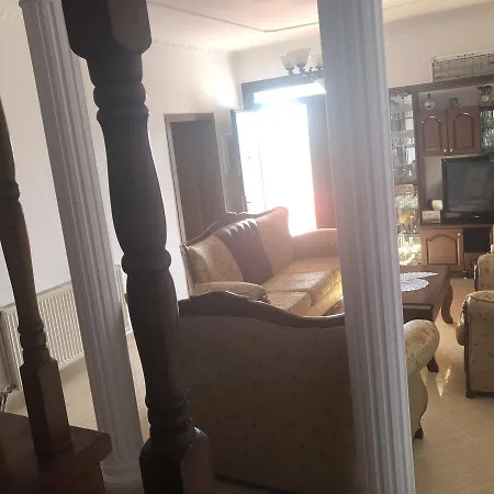 Xhuljon Bed and Breakfast